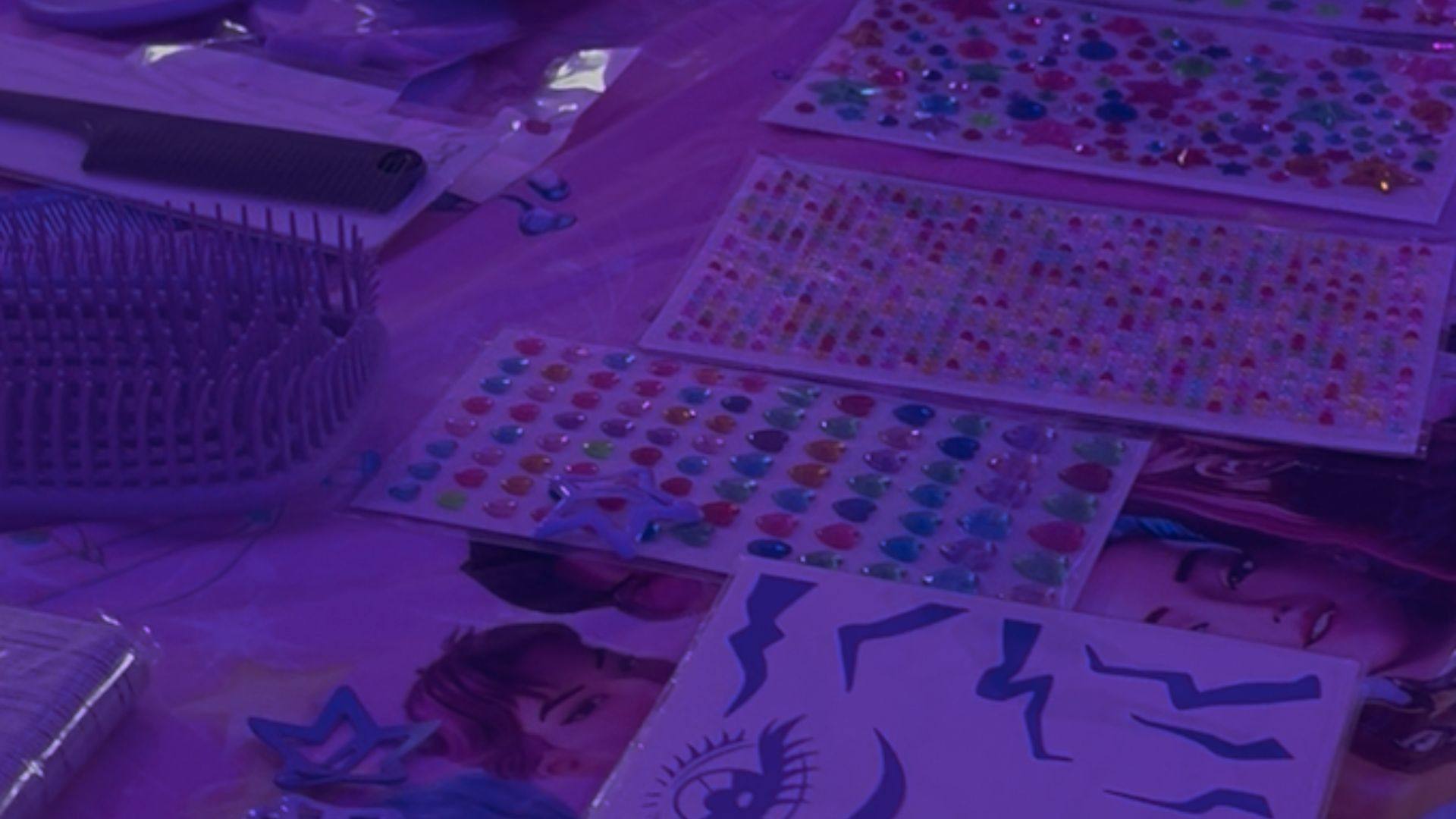 Pegatinas brillantes y accesorios para la fiesta