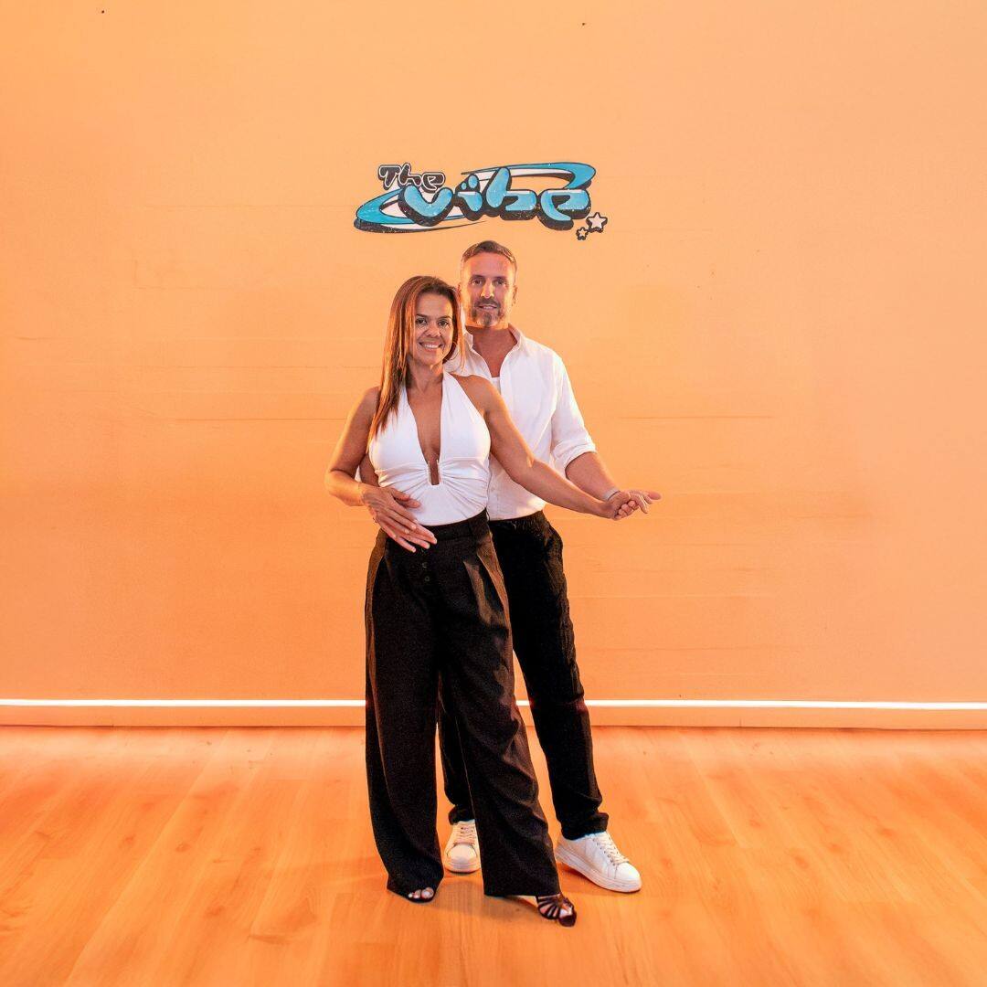 Naira y Diego, Instructores de bailes latinos